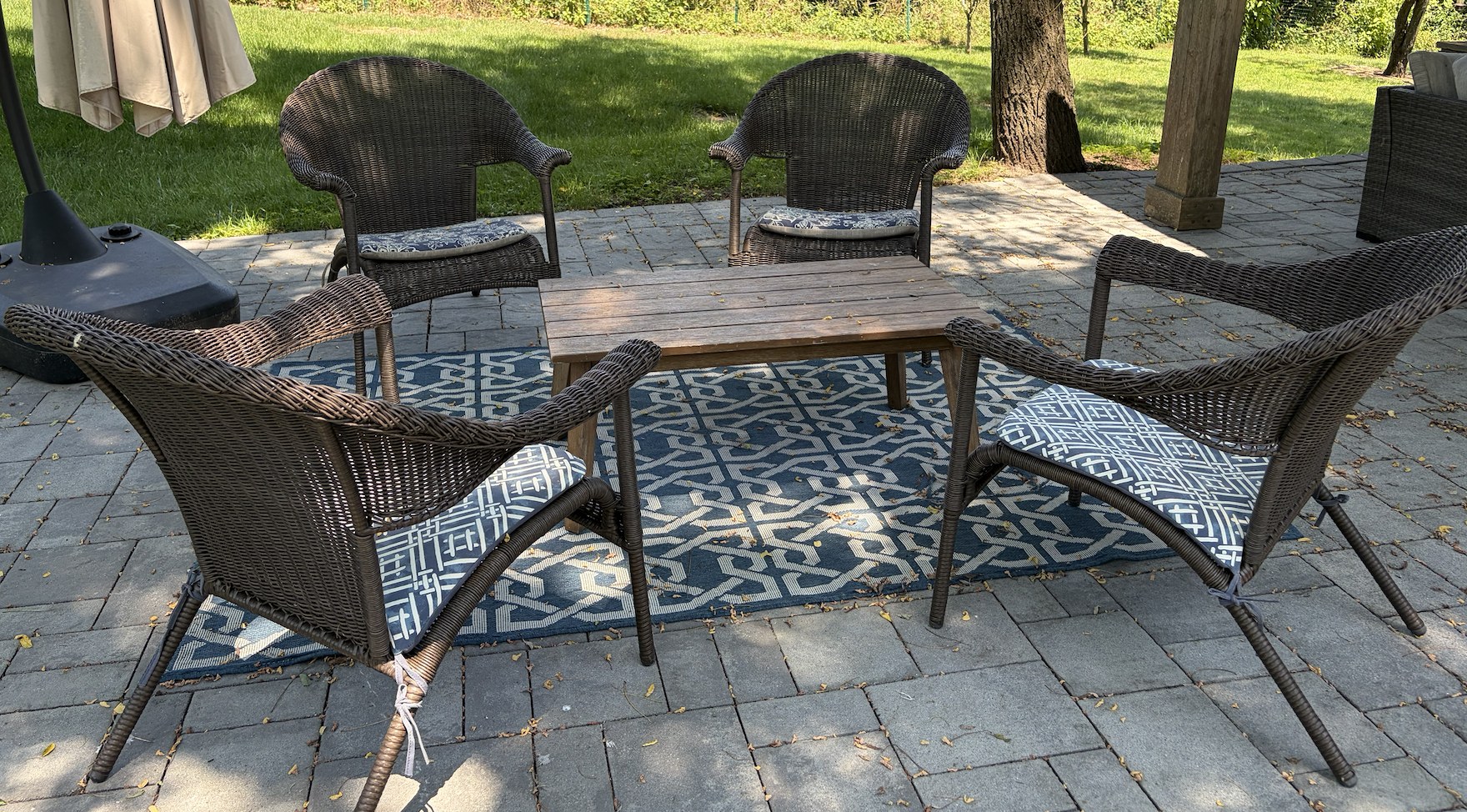 4 Wicker Outdoor Chairs + Rustic Wood Coffee Table